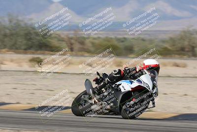 media/Nov-16-2025-Race Pace (Sun) [[8c5fa54630]]/Verified Riders/7-Turn 4 (1155am)/